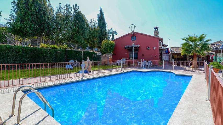 Chalet para 9 personas, con piscina y balcón/terraza en Loja - 3