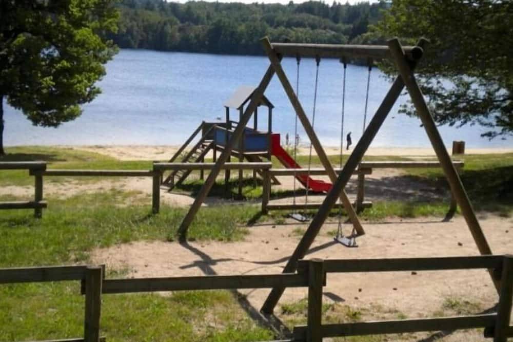 Gite entre amis in Ambrugeat, Région d'Ussel