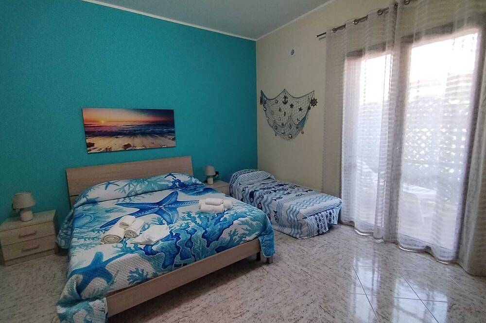 Entire apartment, Al Cortiletto 32 - A short walk from the sandy beach of Gallico Marina (Rc) in Gallico Marina, Reggio Calabria
