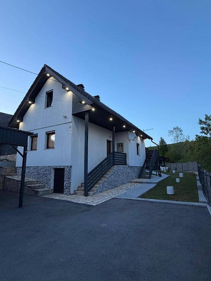 Gîte pour 5 personnes, avec vue sur le lac ainsi que vue et jardin dans Poljanak - 4