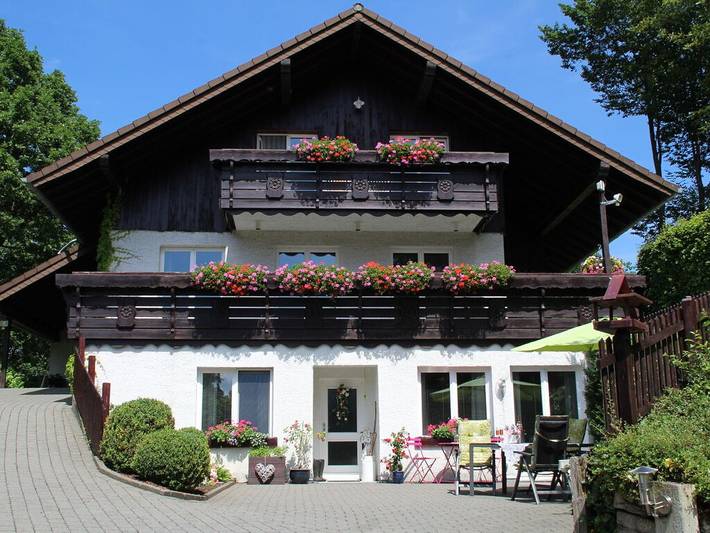 Ferienhaus für 4 Personen, mit Terrasse in Roetgen