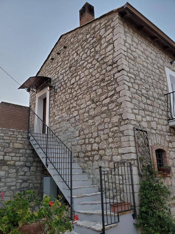Gîte pour 3 personnes, avec balcon ainsi que vue et jardin à Pietrelcina - 2