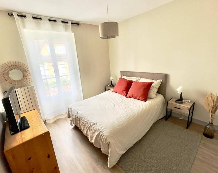 Location de vacances pour 6 personnes, avec jardin ainsi que terrasse et jacuzzi à Nogent-le-Rotrou - 3