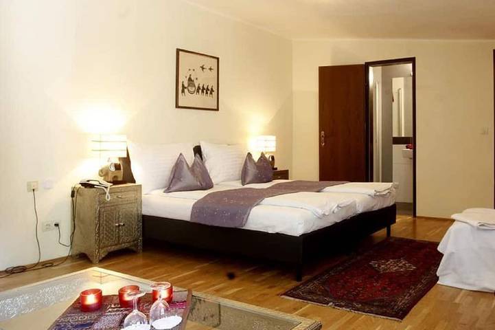 Ferienhaus für 2 Personen, mit Sauna und Garten sowie Pool, mit Haustier