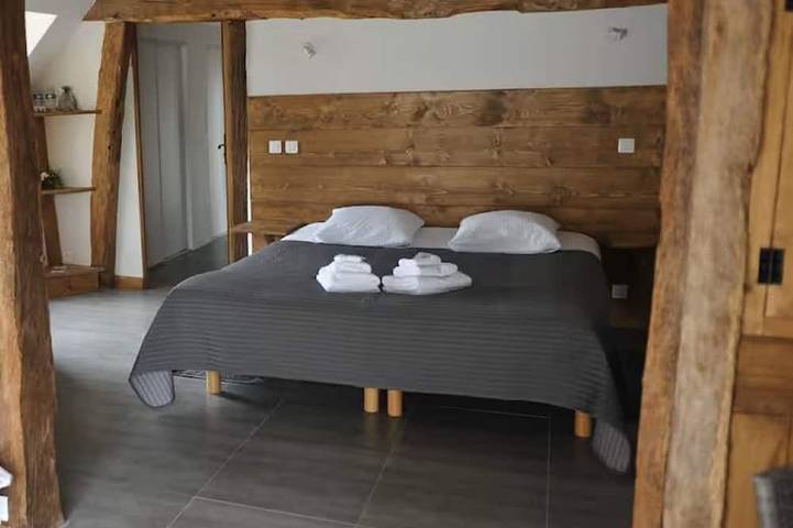 Chambre d’hôte pour 14 personnes à Pommeuse - 4