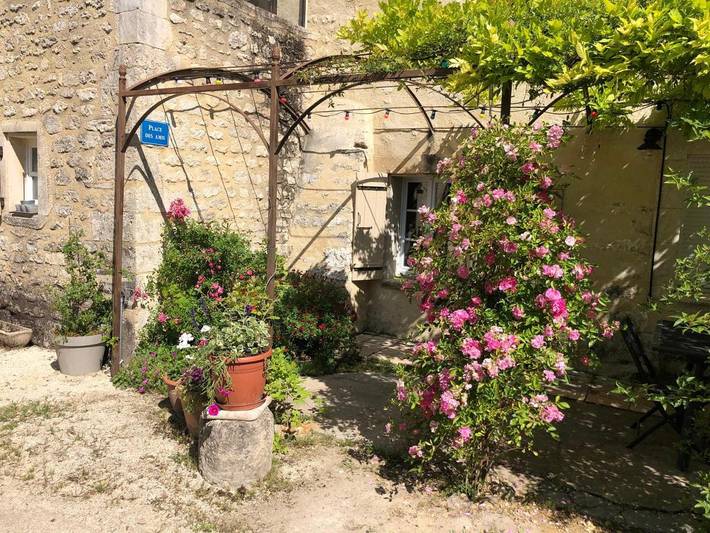 Location de vacances pour 7 personnes, avec piscine et jardin à Saint-Restitut - 4