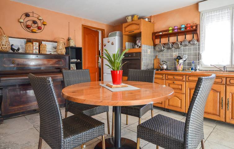 Appartement confortable avec piscine, Wi-Fi et parking près de la rivière La Gravona in Cuttoli-Corticchiato, Région d'Ajaccio