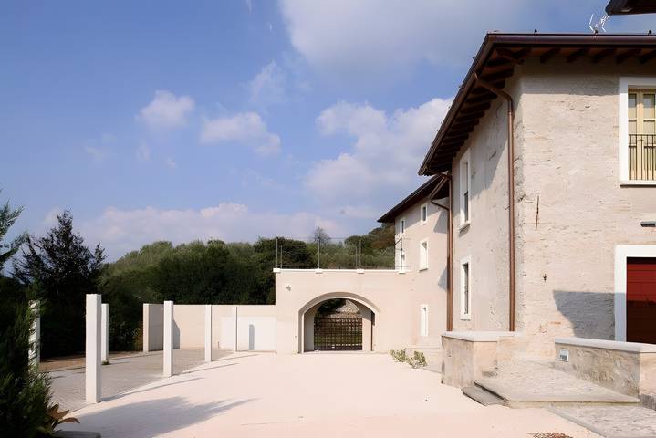 Casa vacacional 'Miramontiluxuryiseo' con vistas a la montaña, Wi-Fi y aire acondicionado in Iseo, Municipio de Iseo