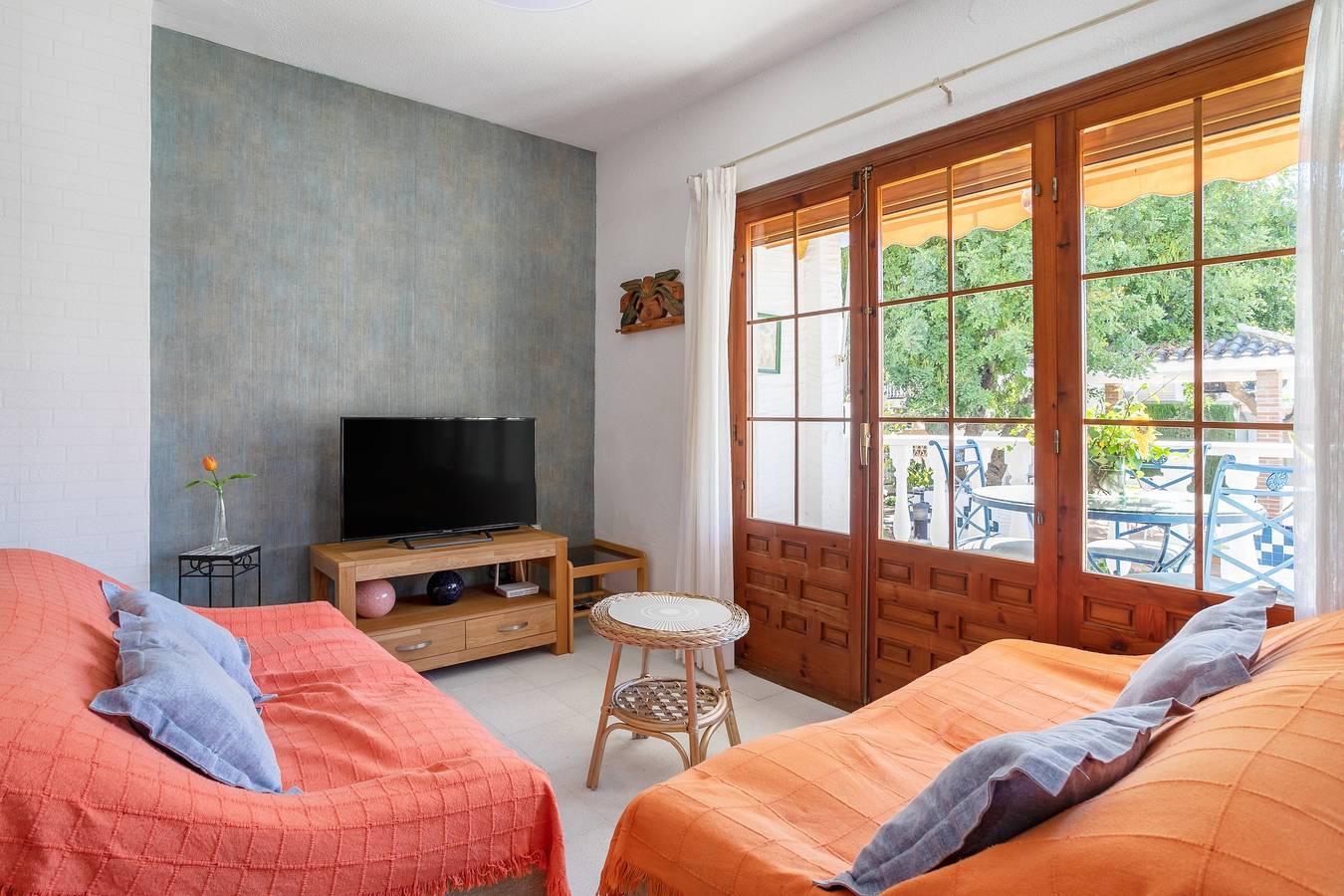 Casa de vacaciones 'Casa Pista' con piscina compartida, Wi-Fi y aire acondicionado in Santa Pola, Costa Blanca