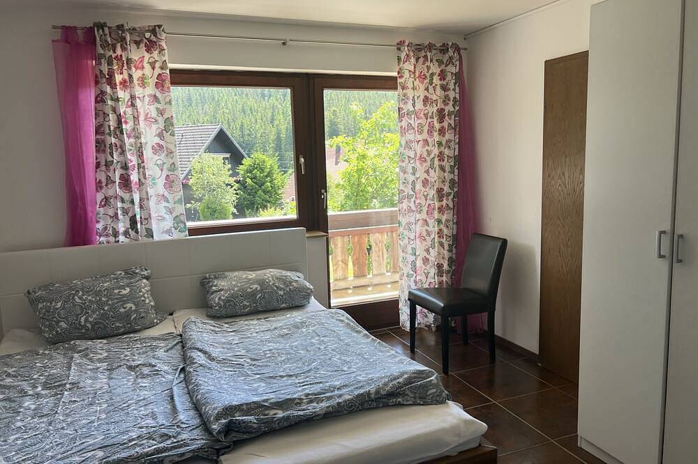 Ganze Wohnung, Ferienwohnung 1 im Ferienhaus Samy in Suedlicher Schwarzwald, Feldberg