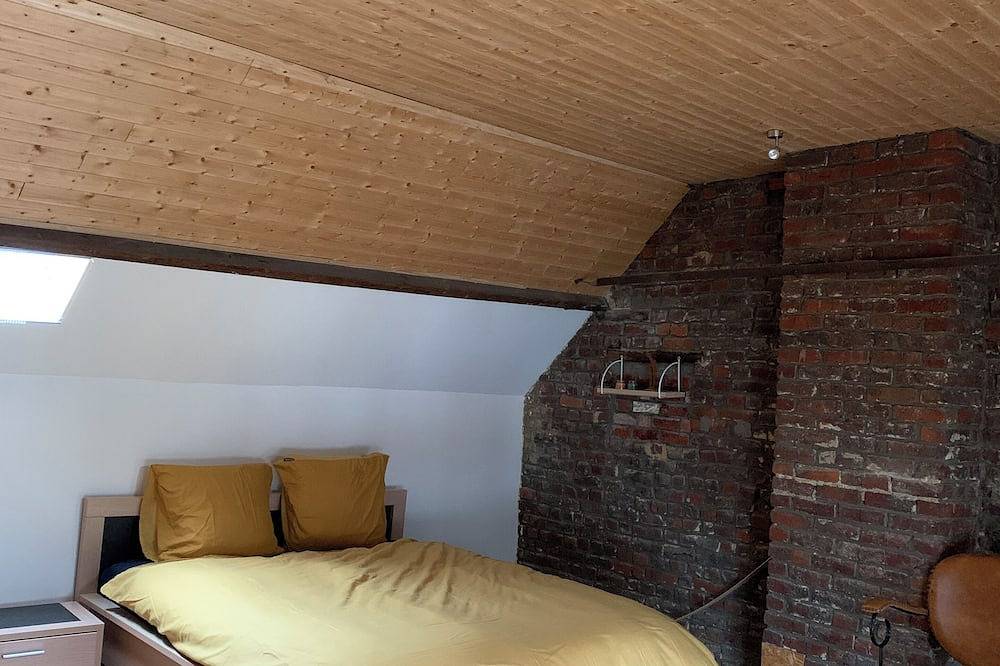 Soothing 7-bedroom house with Wifi in Ronse. in Ronse, Oost-Vlaanderen