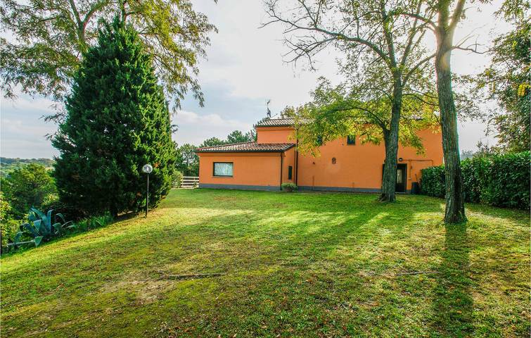 Casa de vacaciones para 6 personas con jardín in Pésaro, Valle del Metauro