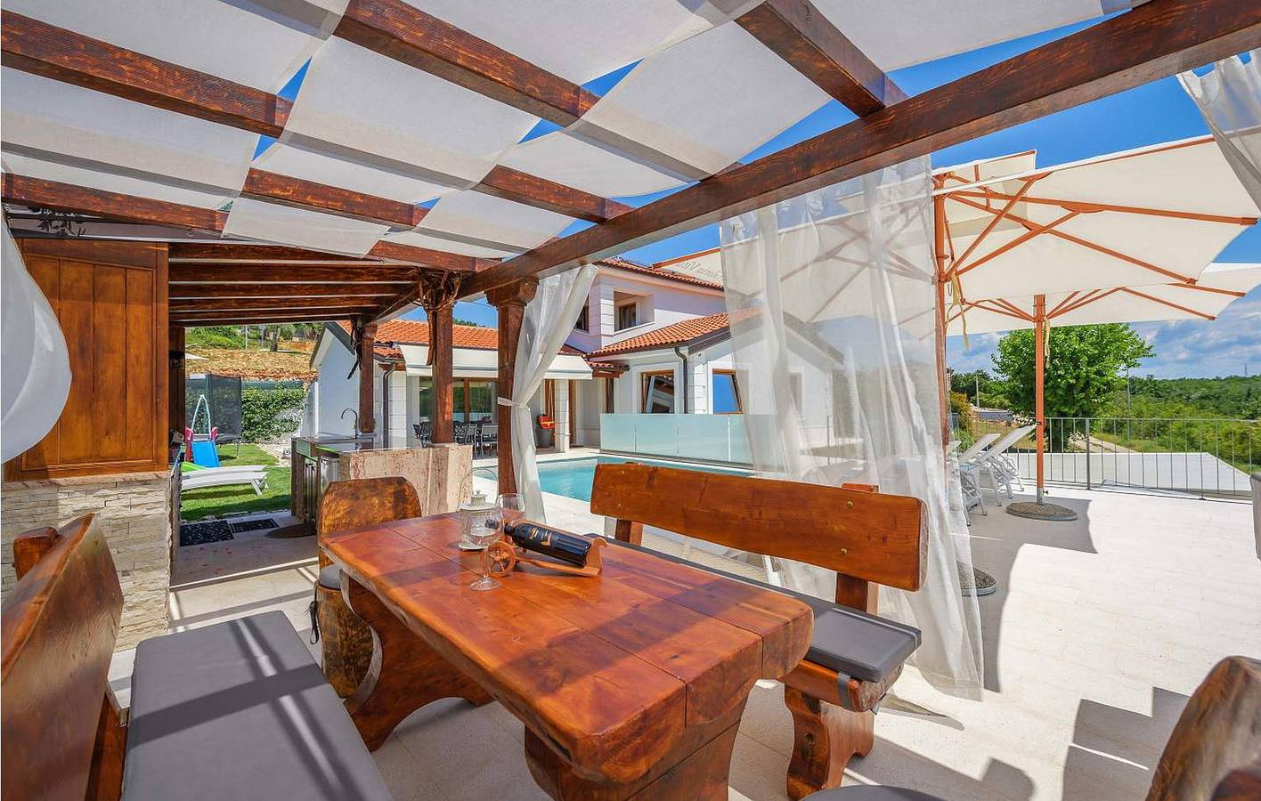 Gemütliche 2-Zimmer-Wohnung mit Pool und Terrasse in der Nähe des Stadtzentrums von Brtonigla in Općina Brtonigla, Umag und Umgebung