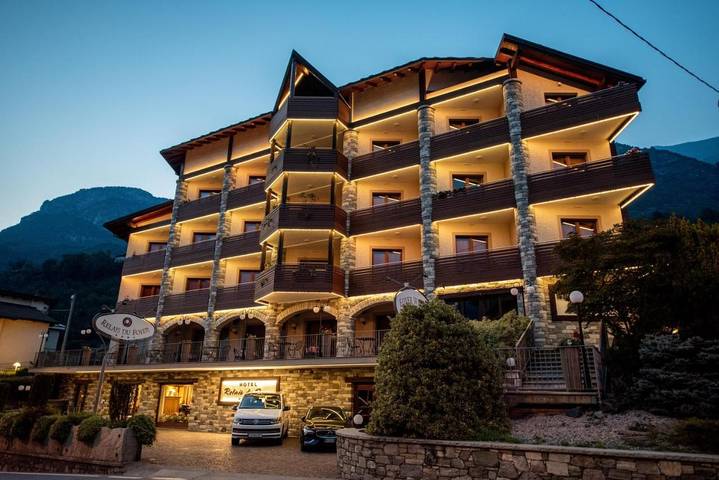 Hôtel pour 2 personnes, avec Terrasse à Comune di Châtillon