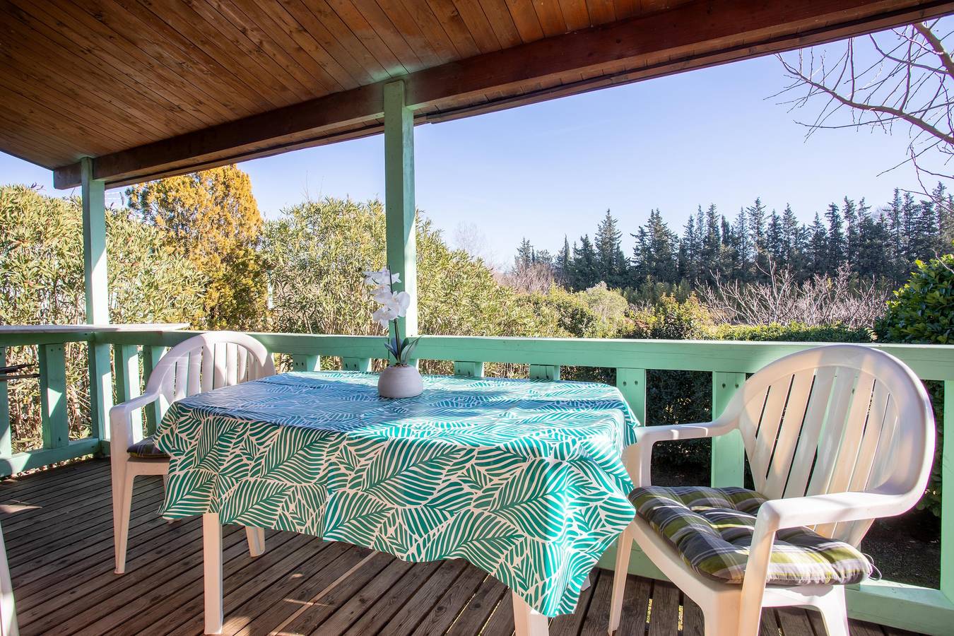 Chalet 'Joli En Bois' with Private Terrace, Wi-Fi & Air Conditioning in Roquebrune-sur-Argens, Mediterranean Coast (France)