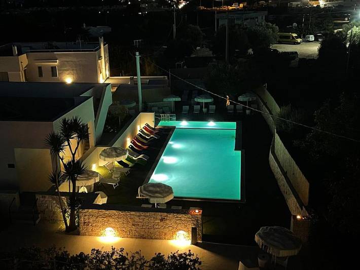 Hôtel pour 2 personnes, avec vue et piscine ainsi que bassin pour enfant et jardin