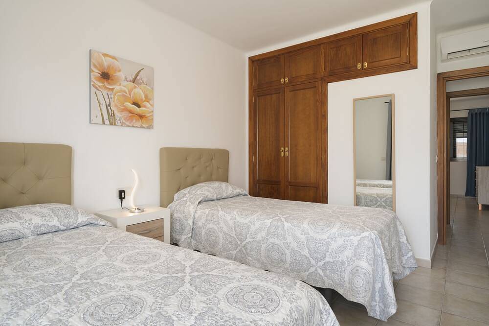Ganze Wohnung, Wunderschöne Wohnung in Puerto del Carmen mit gemeinsamen Pool, Free Wifi in Puerto del Carmen, Tías