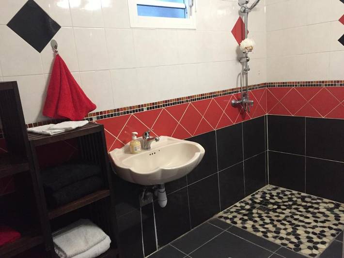 Location de vacances pour 4 personnes, avec jardin dans Plage de Malendure - 3