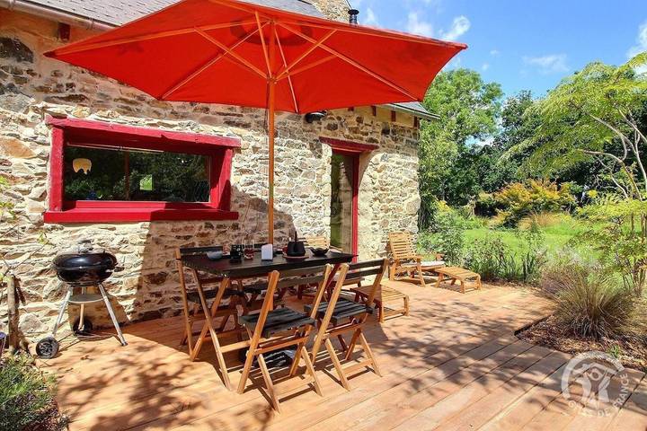 Location de vacances pour 2 personnes, avec jardin et terrasse à Saint-Clet - 2