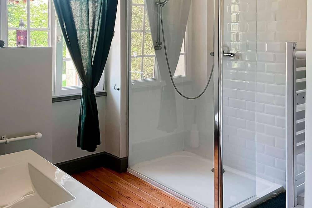 Les Chambres De Vilmorais in Arcomps, Saint-Amand-Montrond
