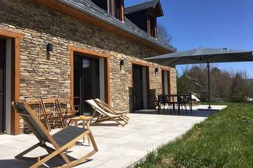 Maison de campagne pour 10 personnes, avec jardin et terrasse à Poubeau