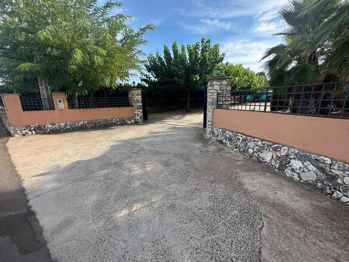 Chalet para 7 personas, con Terraza además de Jardín y Piscina en Vall de Cofrents - 4