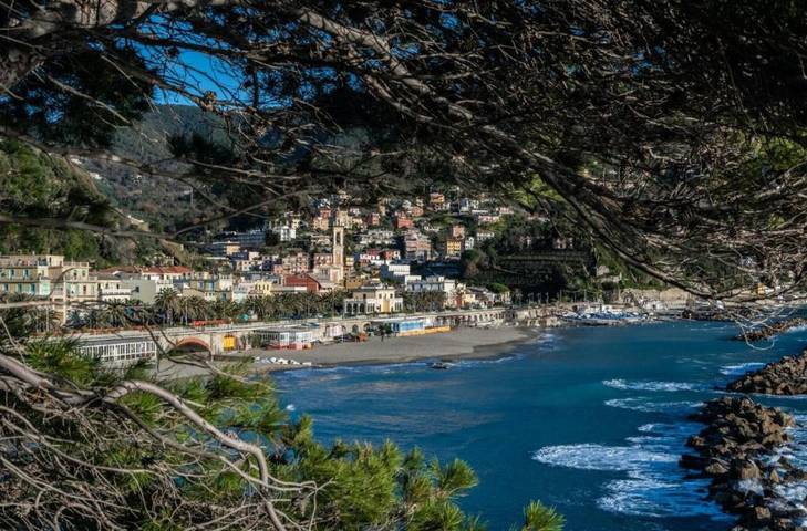 Ferienwohnung für 2 Personen, mit Balkon und Whirlpool in Moneglia