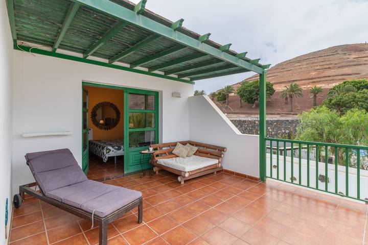 Ganze Wohnung, Feriensuite 'Mit Terrasse' mit WLAN und Klimaanlage in Yaiza, Timanfaya