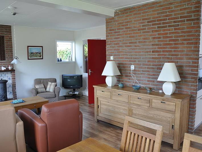 Vakantiefriesland — Ferienhaus Blesdijke mit privatem Garten in Nationalpark Weerribben-Wieden