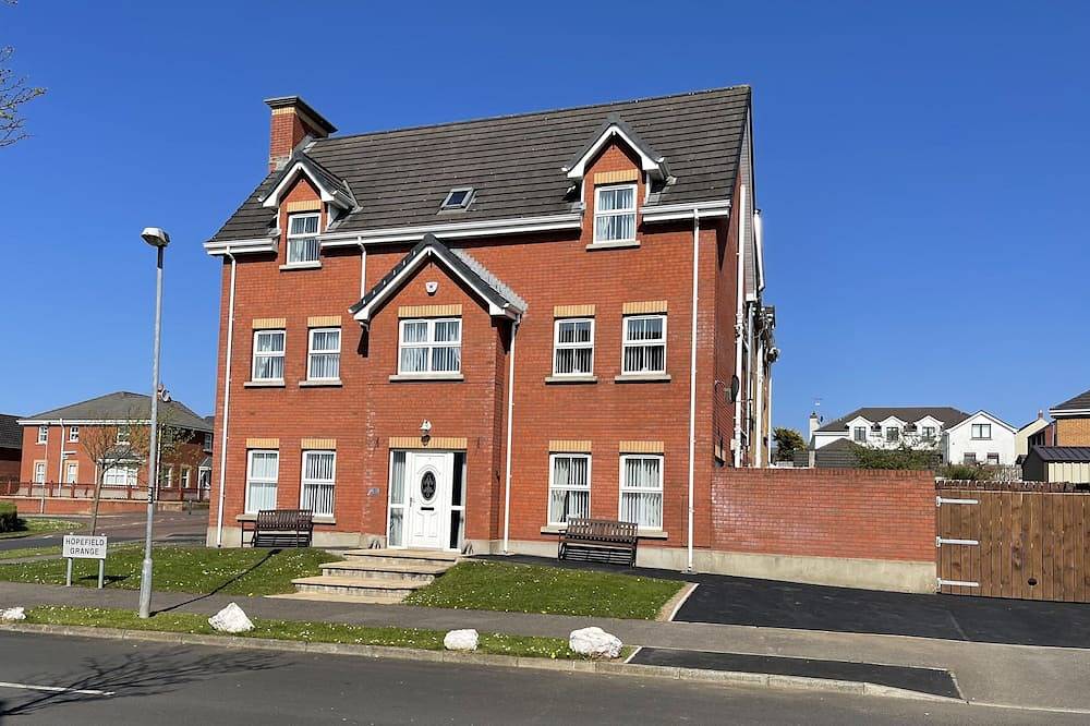 Luxus-Ferienhäuser in Portrush - The Grange (für 12 bis 8 Personen) Hunde in Portrush, Grafschaft Antrim