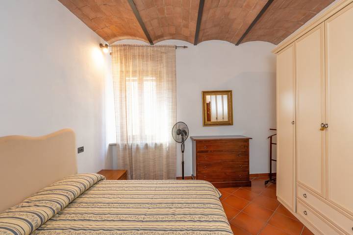 Geheel appartement, Appartement 'Leonardo' met Privéterras, Wi-Fi en Airconditioning in Suvereto, Etruskische kust
