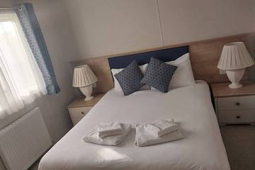 Static Caravan for 4 People in Camber, Rother, Photo 3