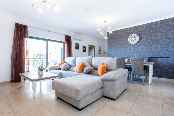 Casa rural para 5 personas, con piscina y balcón en Lagos