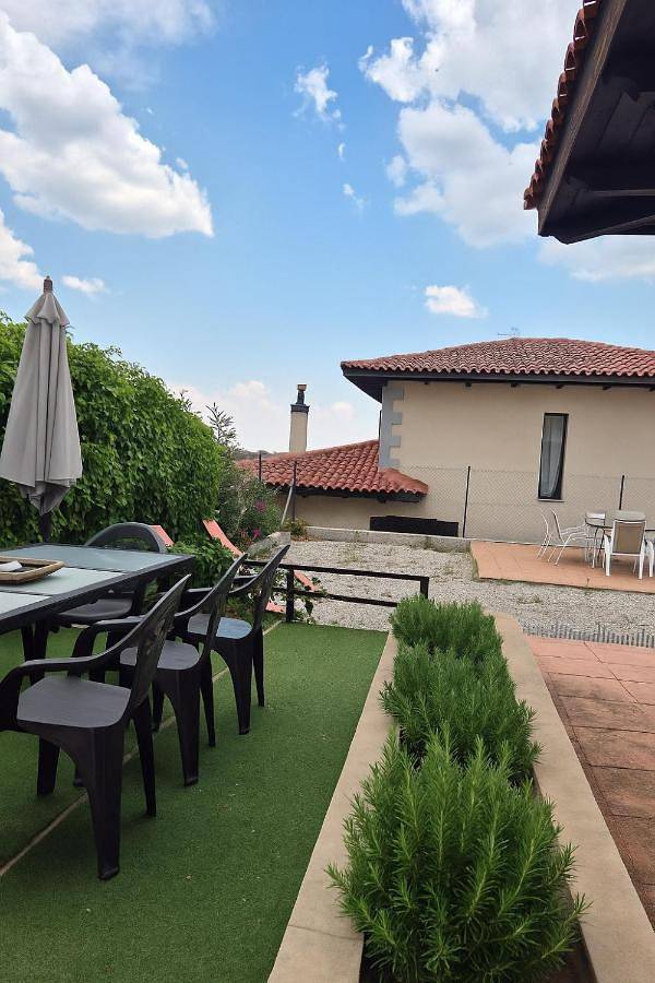 Apartamento de vacaciones para 9 personas, con terraza y vistas, Se admiten mascotas en Sierra Norte - 2