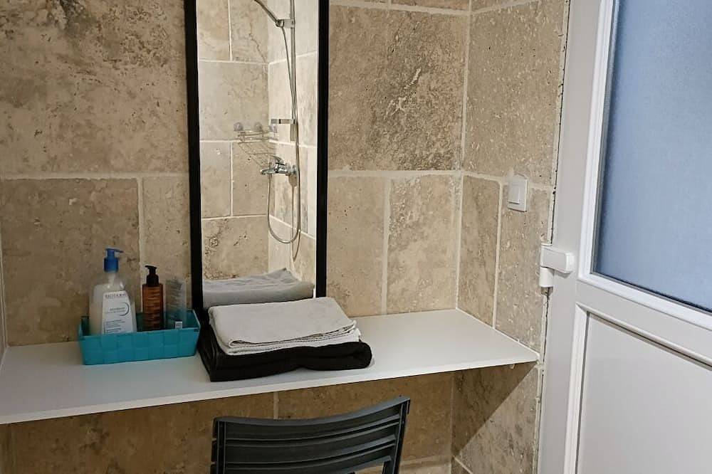 Apartamento entero, Private swimming pool with studio  in Artigues-près-Bordeaux, Región de Burdeos