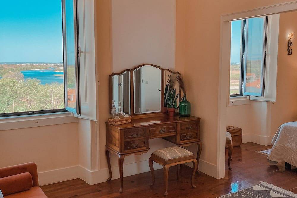 Nieuw! Chalet Santa Iria - Magnificent Chaming House in Santarém, Rio Tejo