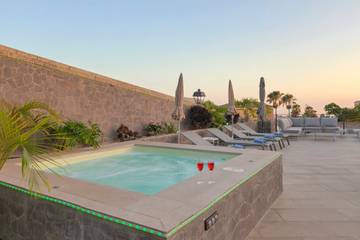 Vacation Rental for 32 Guests in Arona, South Tenerife, Picture 4