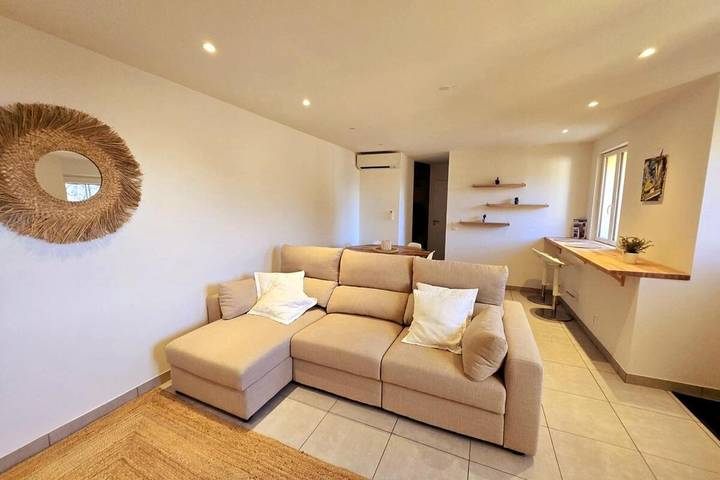 Gîte pour 6 personnes, avec terrasse et vue à Aspremont - 2