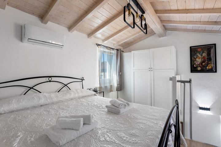 Casa Vacanze 'Mary Vicino A Camaiore' con Balcone, Wi-Fi e Aria Condizionata in Camaiore (Toscana), Riviera Toscana