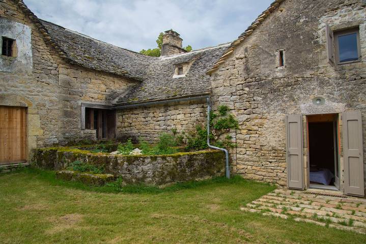 Gîte pour 7 personnes, avec jacuzzi et jardin à Chanac - 3