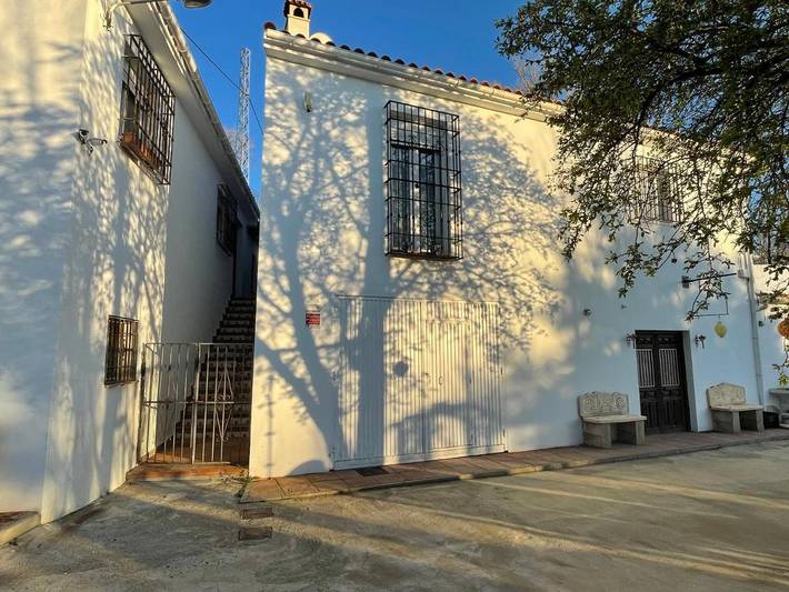 Gîte pour 5 personnes, avec piscine ainsi que sauna et jardin, adapté aux familles à Guadix - 2
