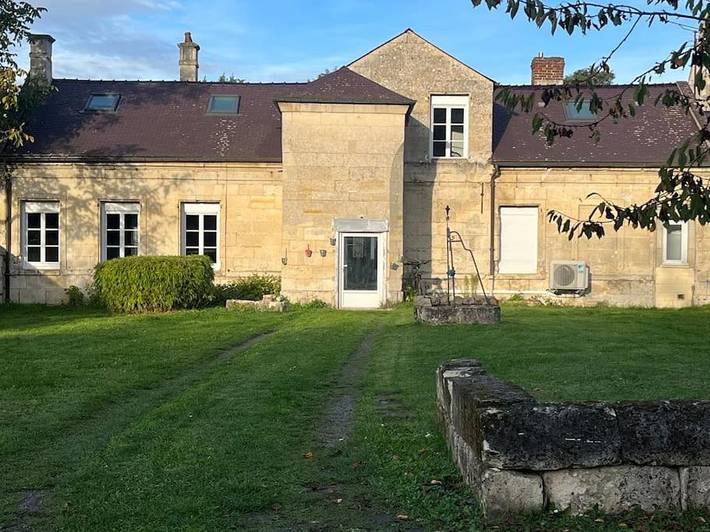 Gîte pour 8 personnes, avec jardin dans Blérancourt