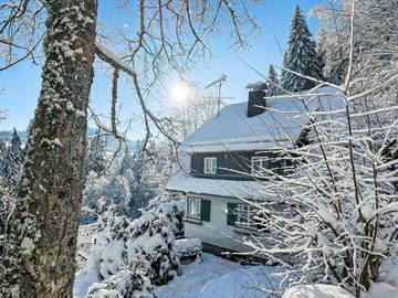 Location de vacances pour 6 personnes, avec vue ainsi que jardin et balcon à Hinterzarten