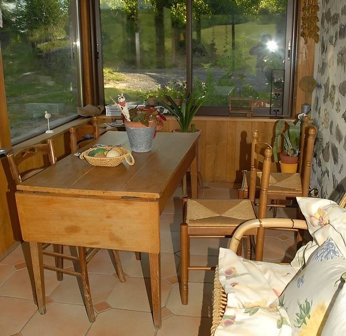 Gîte pour 5 personnes, avec jardin et terrasse, animaux acceptés dans le Cantal - 2