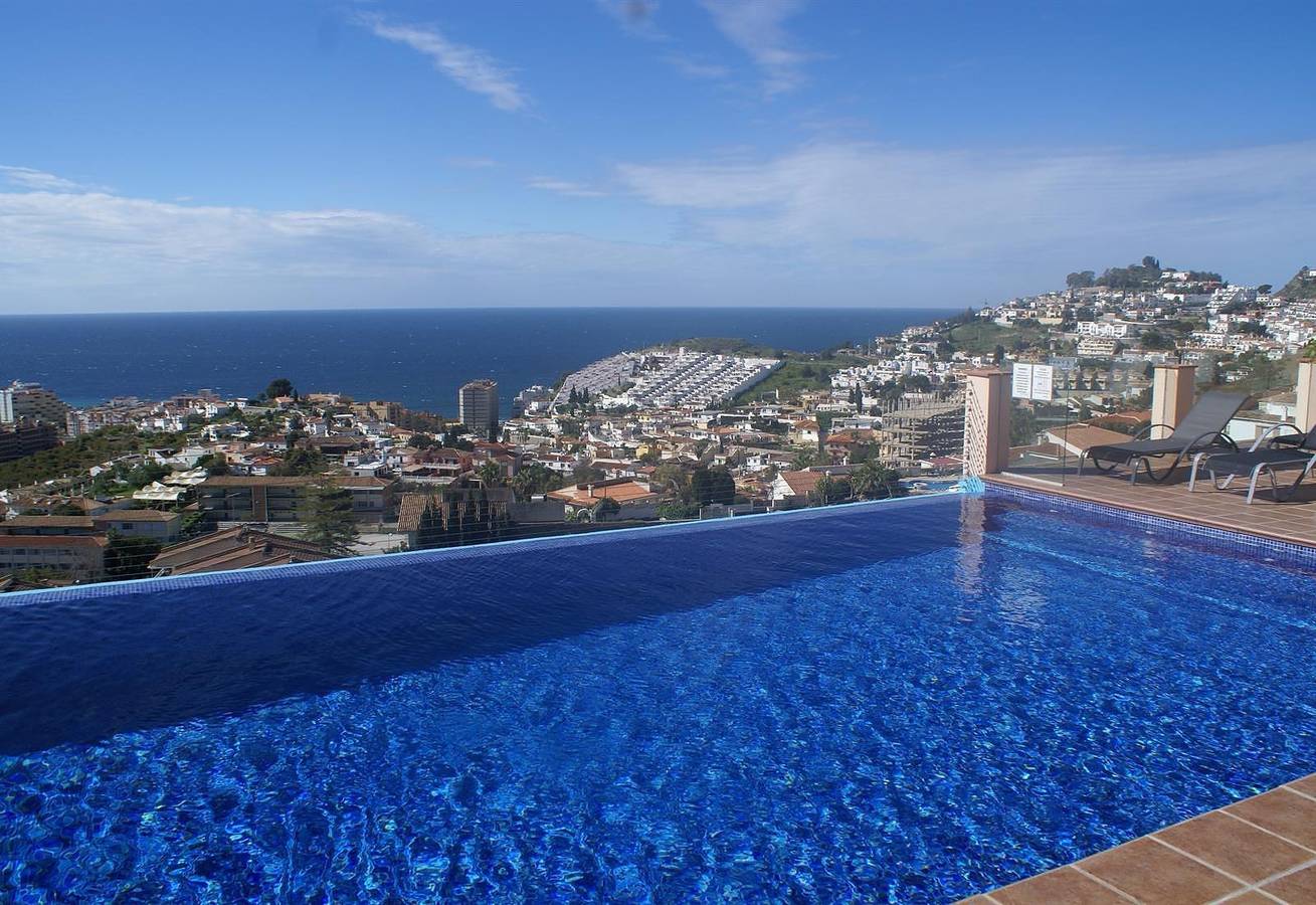 Villa for 15 personer med jacuzzi in Almuñecar, Costa Tropical