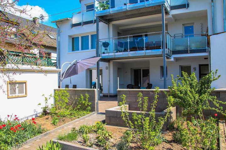 Ferienwohnung für 2 Personen, mit Terrasse und Garten in Schweich an der Römischen Weinstraße