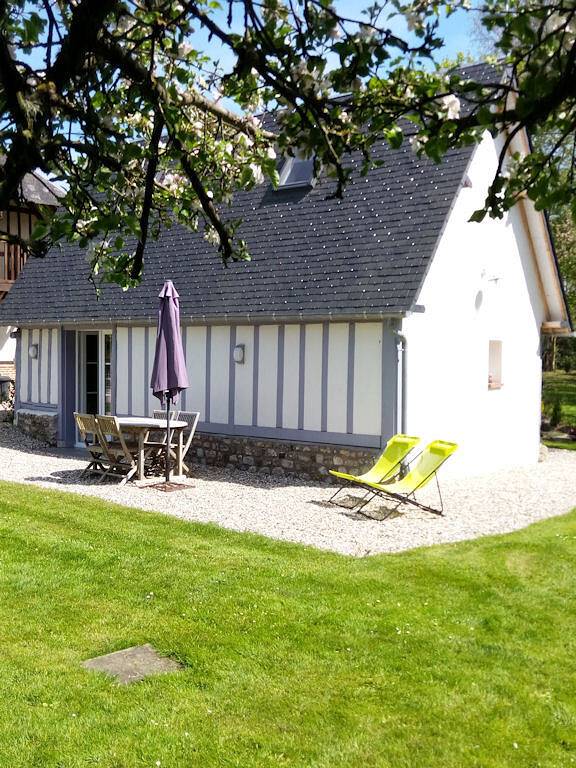 Gîte pour 4 personnes, avec terrasse ainsi que jardin et piscine dans l' Eure - 3