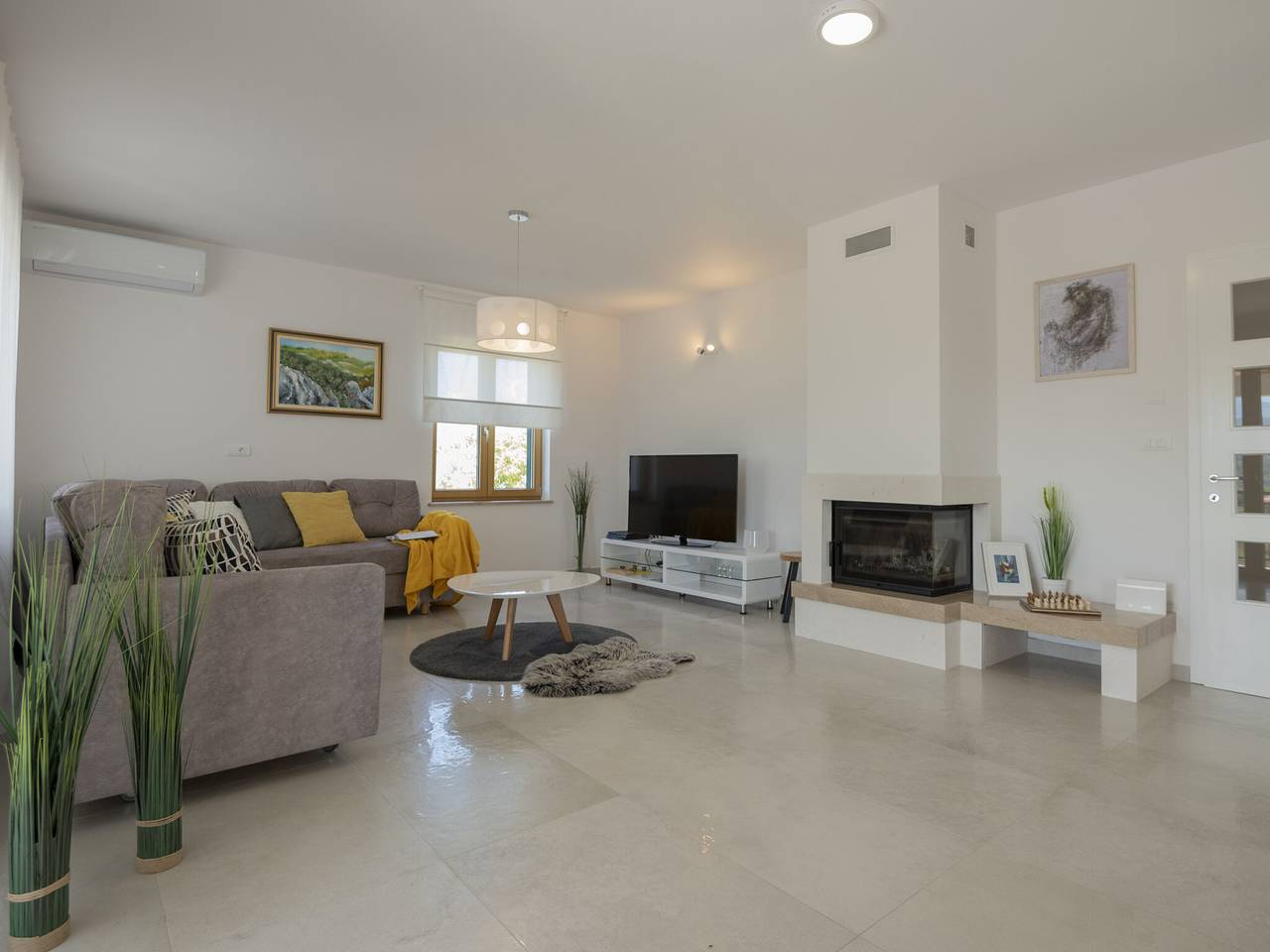 Villa in Kroatien mit Panoramablick in Imotski, Makarska Riviera
