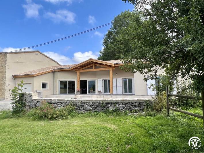 Gîte pour 8 personnes, avec Terrasse et Jardin