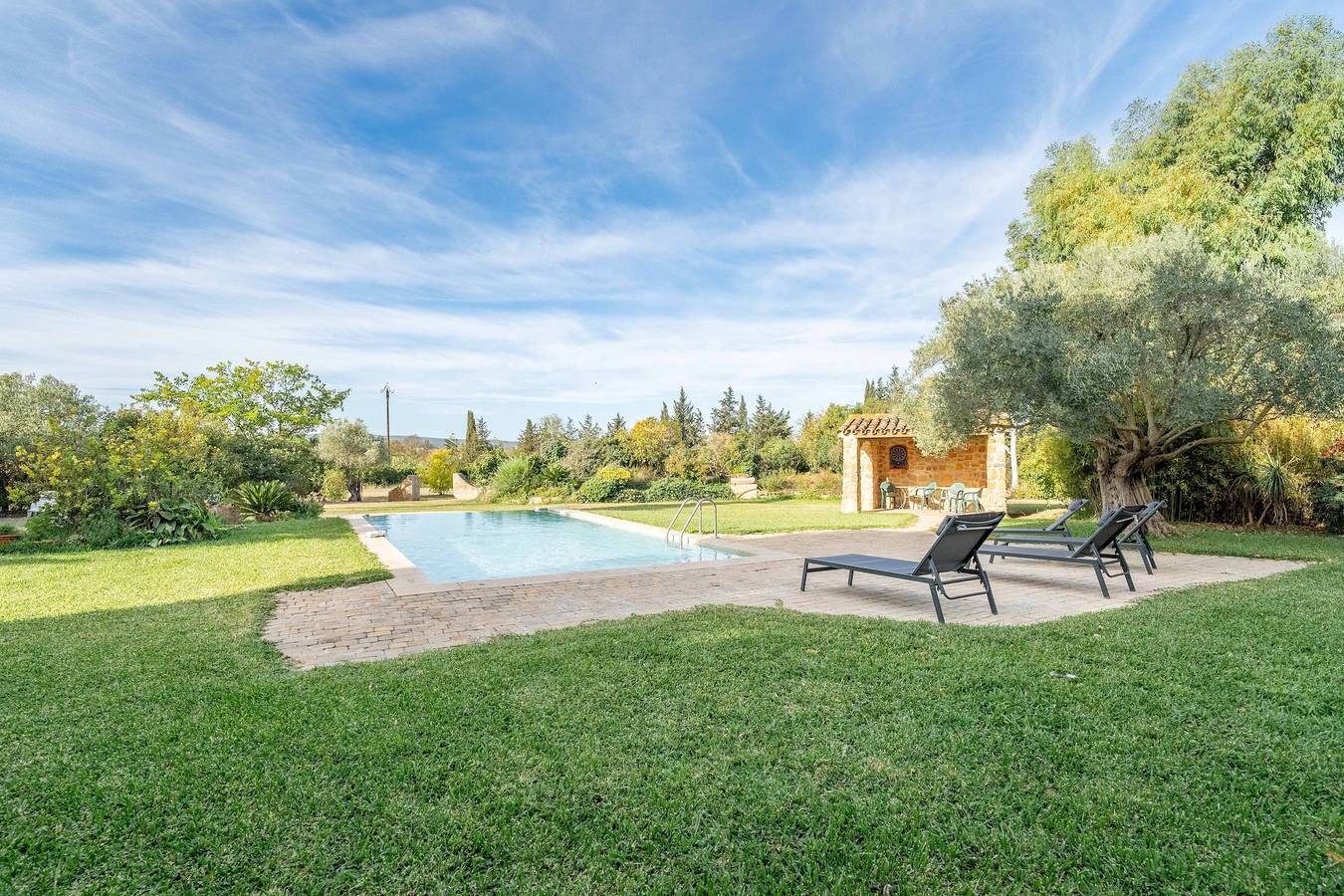 Mas Viticole À 10 Min De Narbonne avec Piscine Privée in Bizanet, Côte méditerranéenne (France)